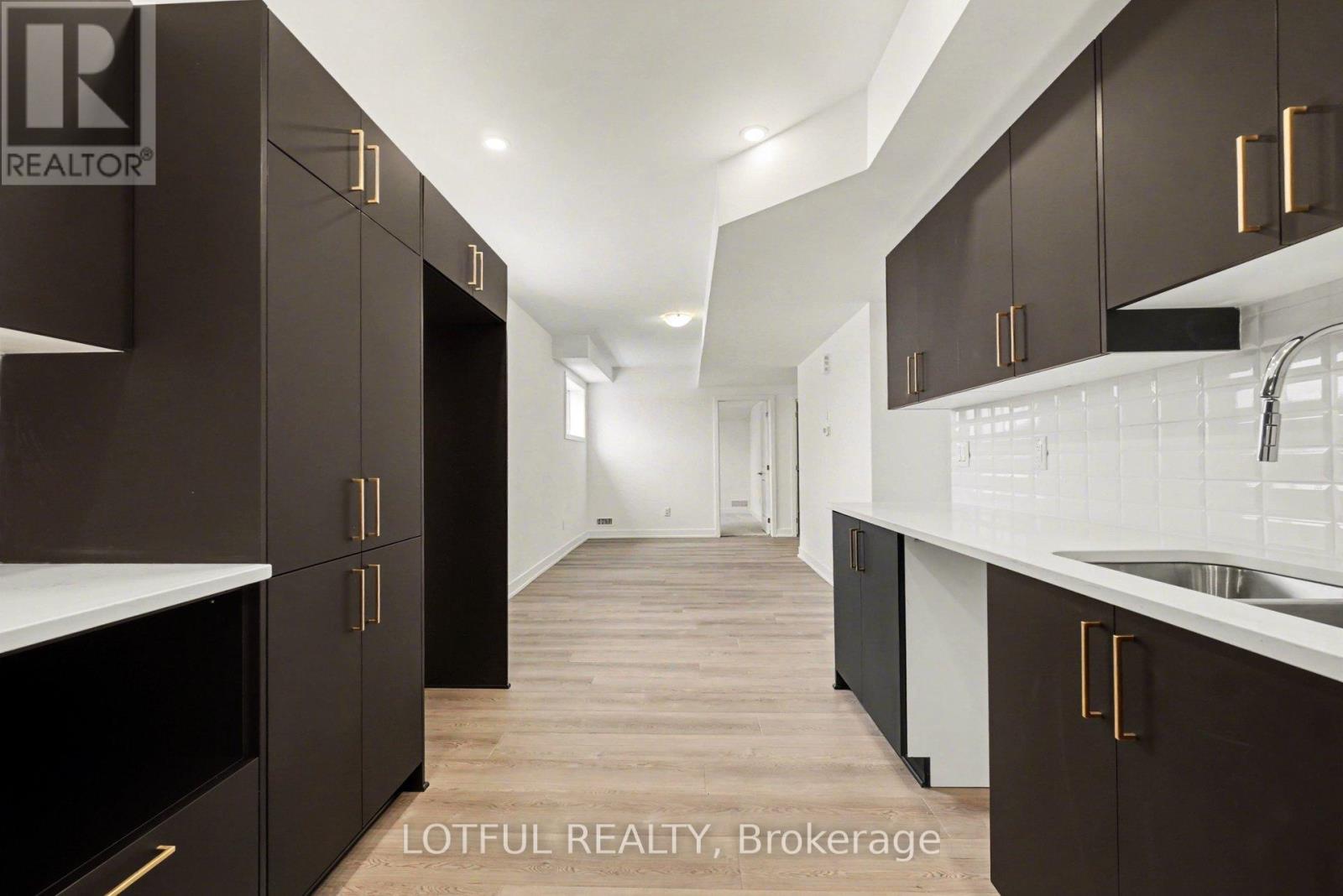 B - 540 Tahoe Heights, Ottawa, Ontario K1T 0W1 - Photo 12 - X12908442