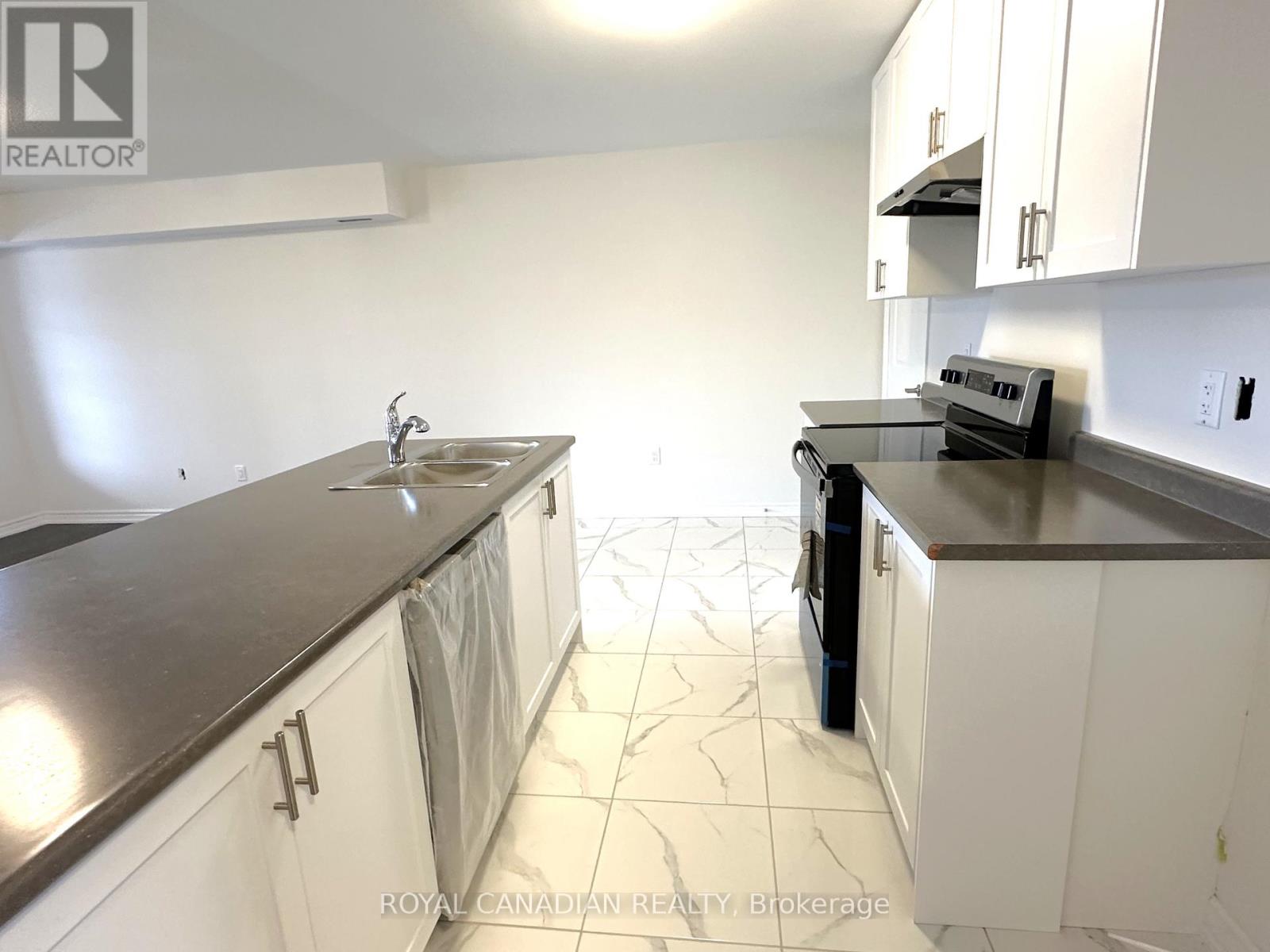 Upper - 9 Bannister Road, Barrie, Ontario  L9J 0L4 - Photo 10 - S12996336