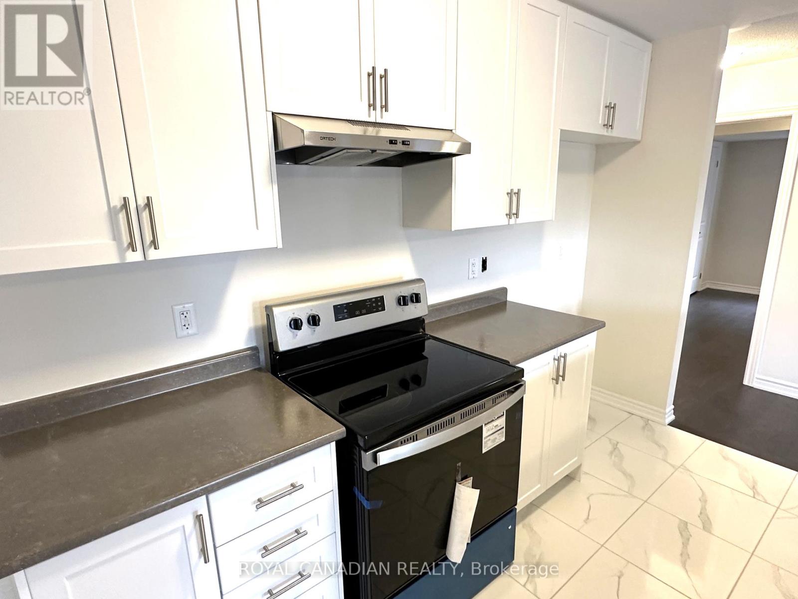 Upper - 9 Bannister Road, Barrie, Ontario  L9J 0L4 - Photo 8 - S12996336