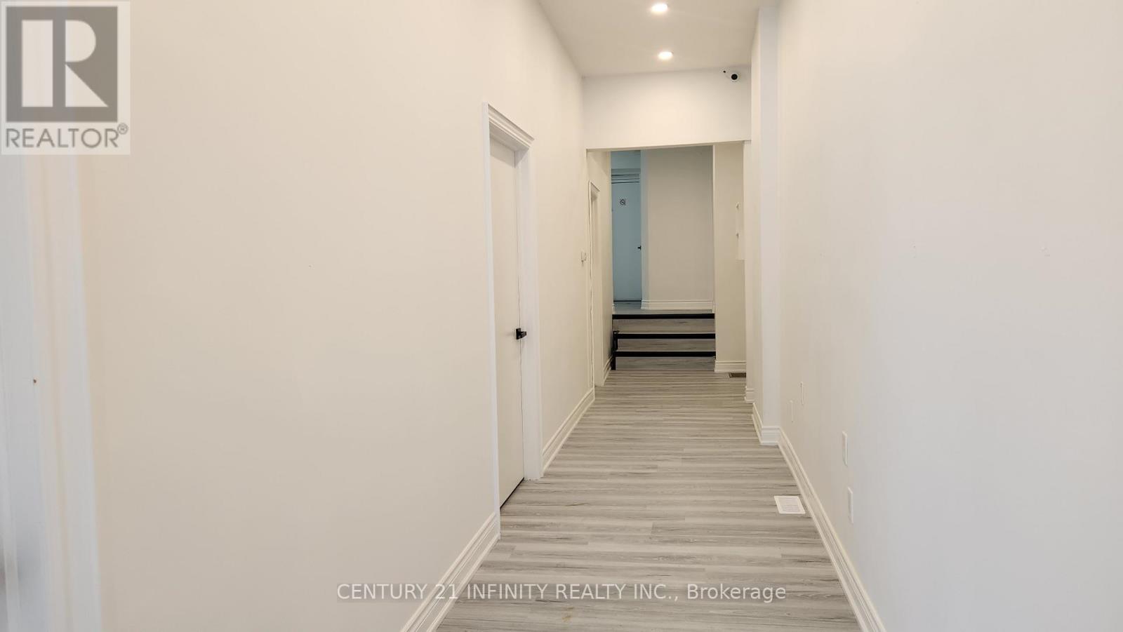 136 Simcoe Street S, Oshawa, Ontario  L1H 4G9 - Photo 3 - E12996552