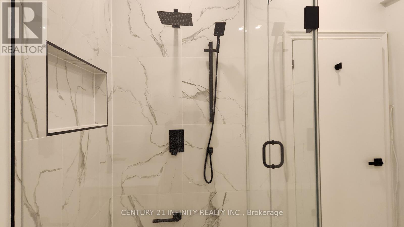 136 Simcoe Street S, Oshawa, Ontario  L1H 4G9 - Photo 7 - E12996552