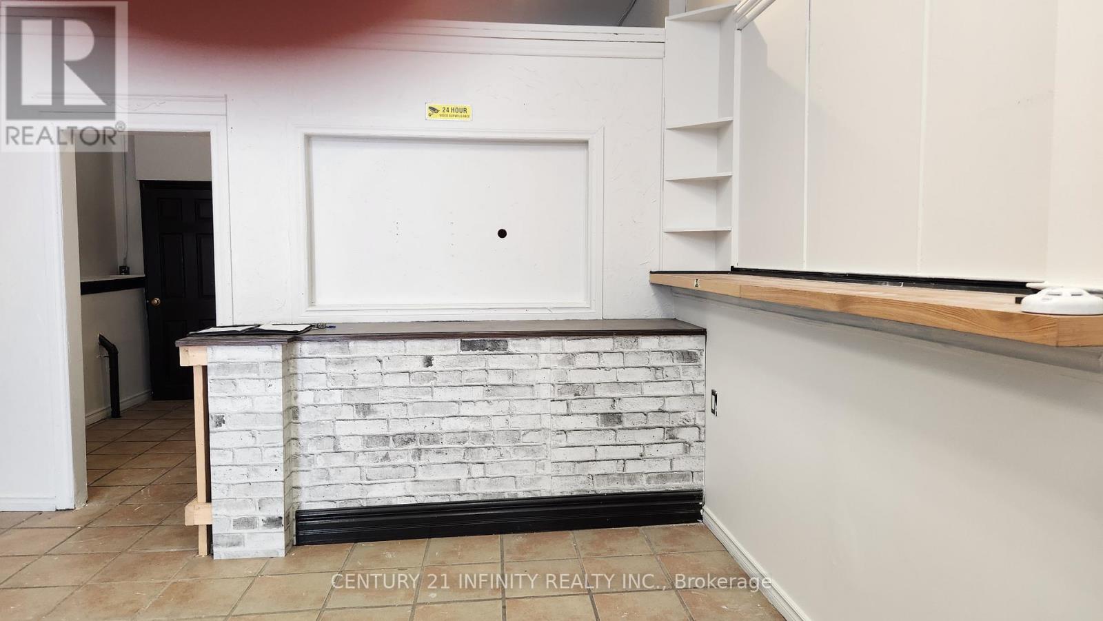 142 SIMCOE STREET S, Oshawa, Ontario