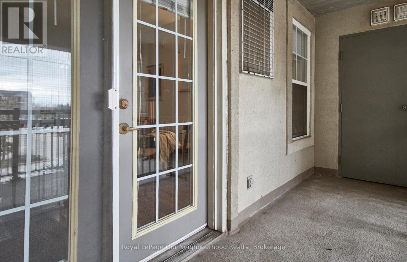 208 - 1431 Walker's Line, Burlington, Ontario  L7M 4N9 - Photo 10 - W12996580