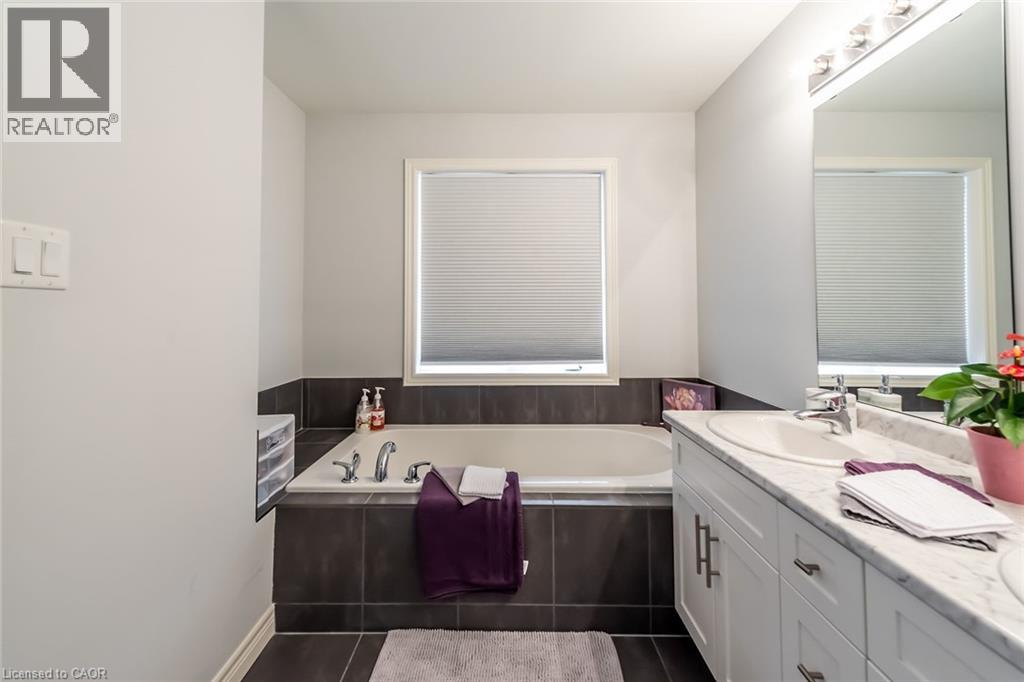 98 Shoreview Place Unit# 42, Stoney Creek, Ontario  L8E 0J4 - Photo 31 - 40820625