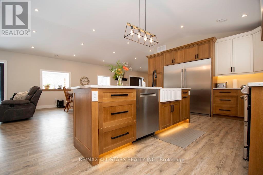 829 Peace Road, Kawartha Lakes, Ontario  K0M 2L0 - Photo 15 - X12996596