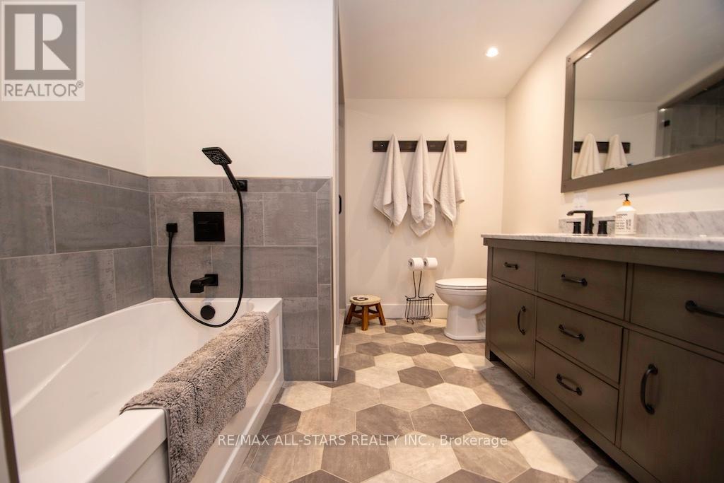 829 Peace Road, Kawartha Lakes, Ontario  K0M 2L0 - Photo 38 - X12996596