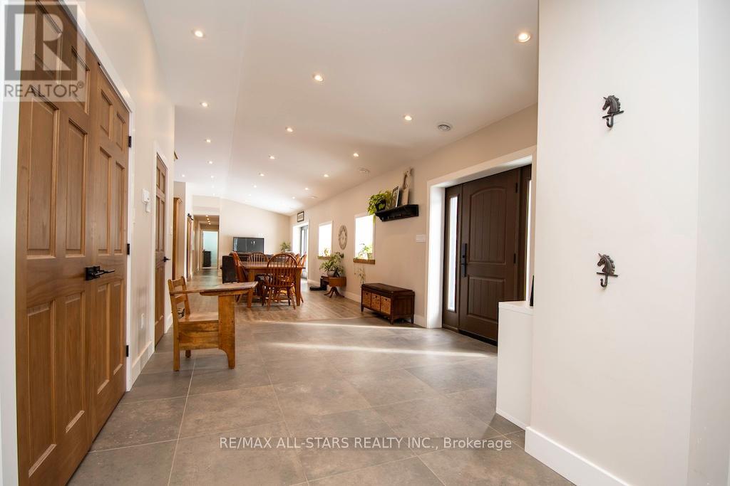 829 Peace Road, Kawartha Lakes, Ontario  K0M 2L0 - Photo 7 - X12996596