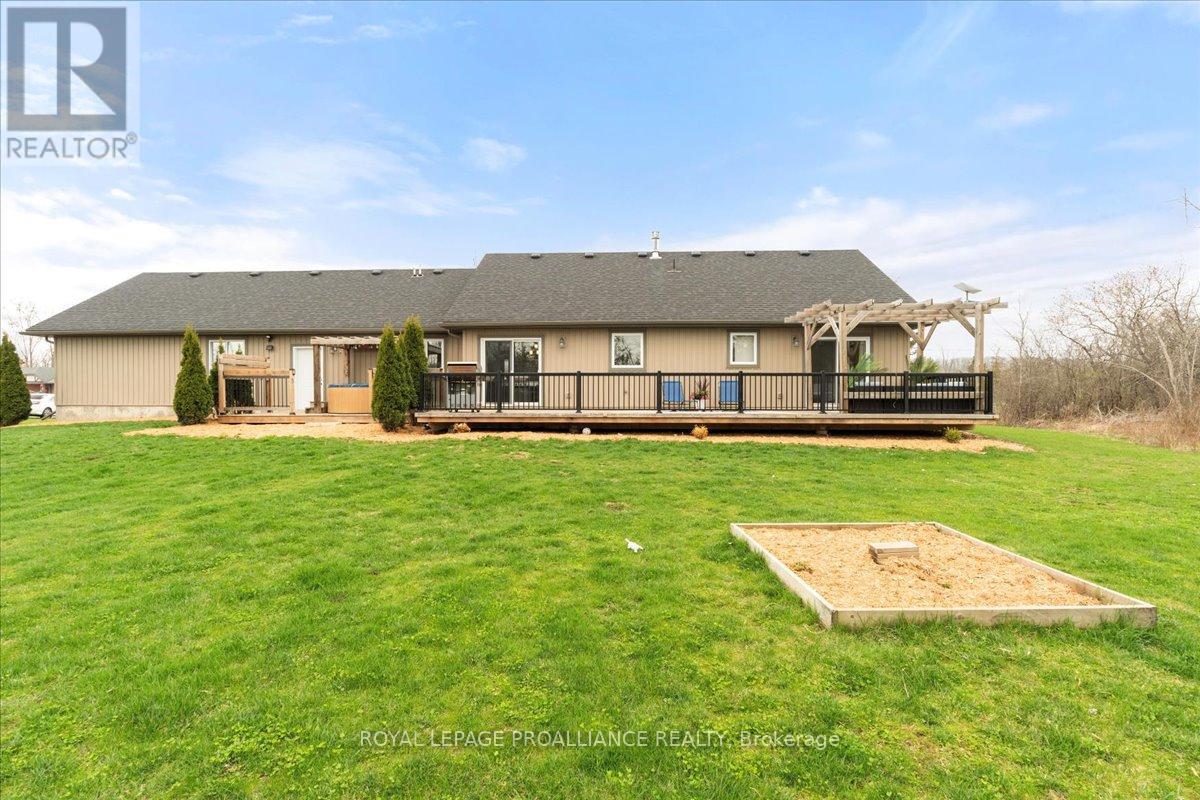 264 Glen Miller Road, Quinte West, Ontario  K8V 5P8 - Photo 31 - X12996628