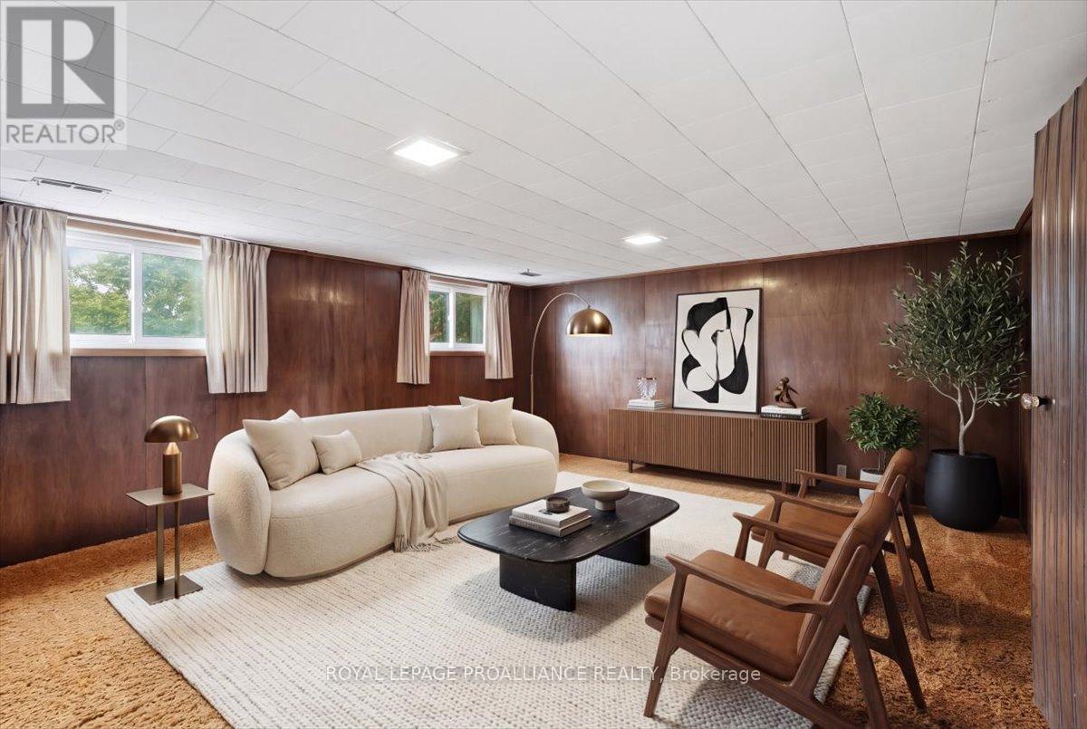 8 Fenwood Crescent, Prince Edward County, Ontario  K8N 4Z7 - Photo 29 - X12996636