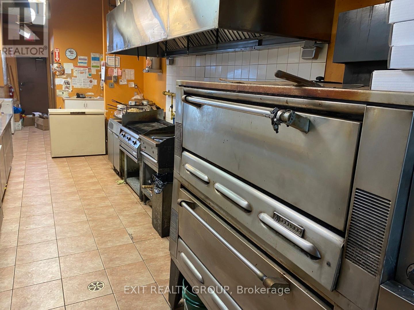 470 Dundas Street E, Belleville, Ontario  K8N 1G1 - Photo 4 - X12996780