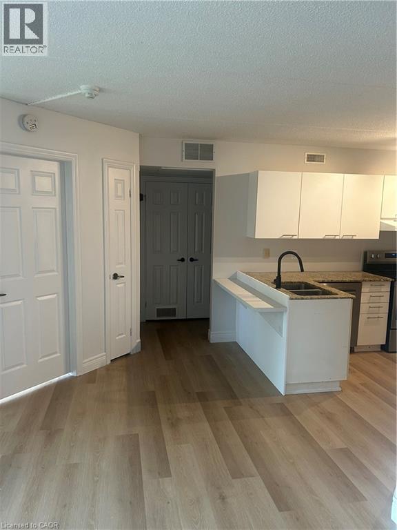 2020 Cleaver Avenue Unit# 107, Burlington, Ontario  L7M 4C2 - Photo 7 - 40768759