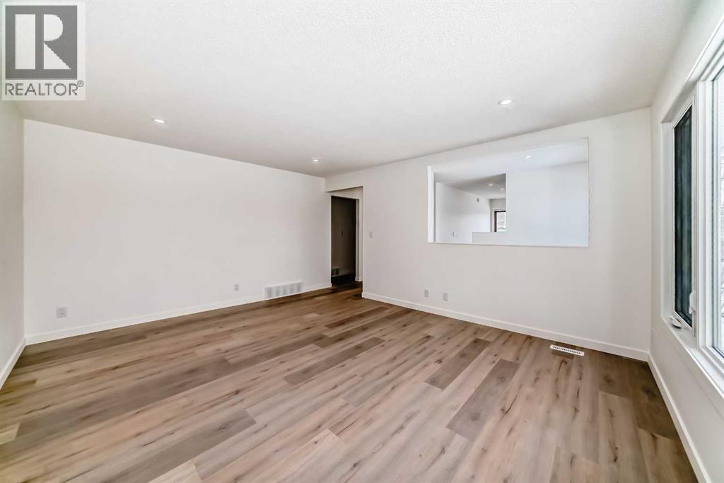 5 Osborne Street, Red Deer, Alberta  T4N 5C1 - Photo 15 - A2298467