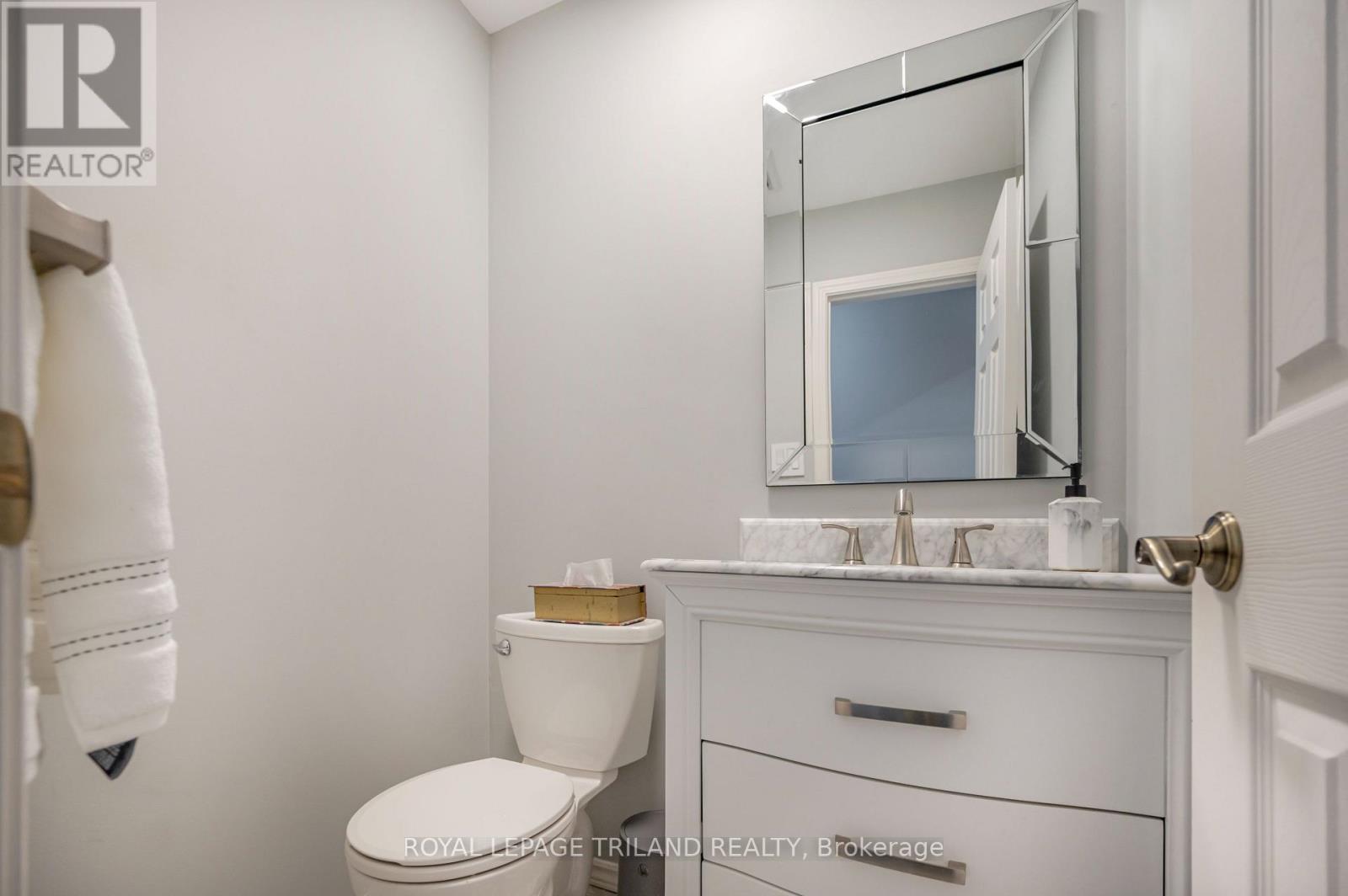 392 Village Green Avenue, London South, Ontario  N6J 3Z8 - Photo 14 - X12996622