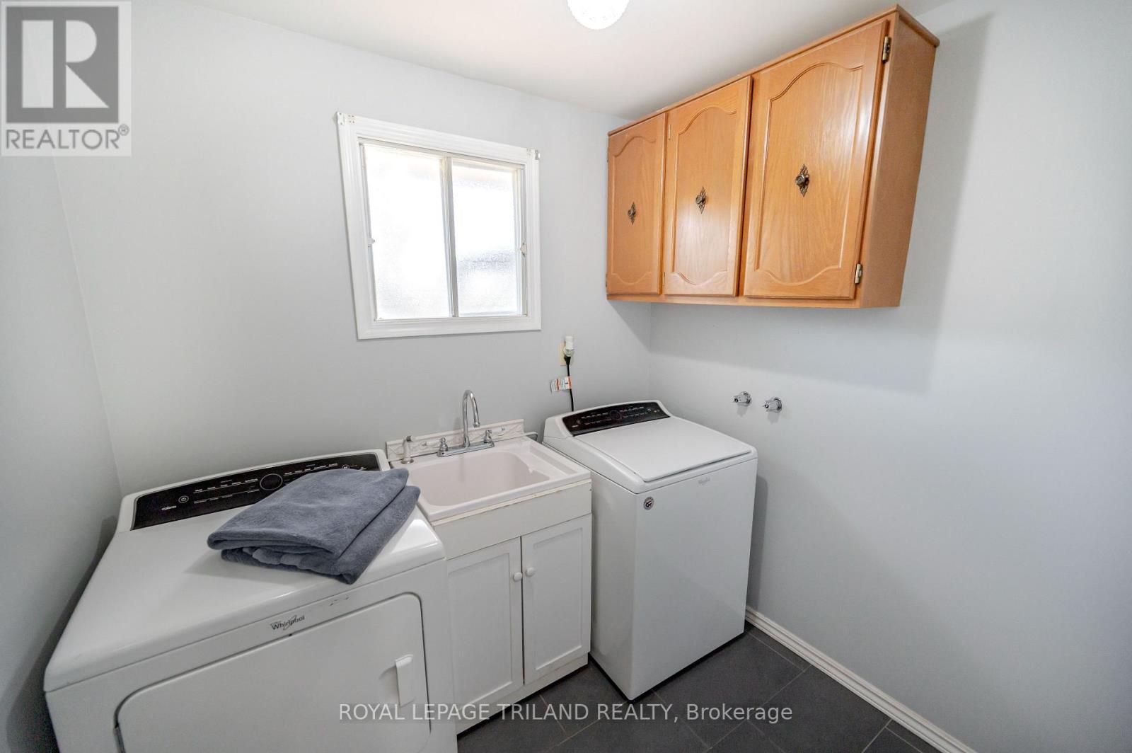 392 Village Green Avenue, London South, Ontario  N6J 3Z8 - Photo 15 - X12996622