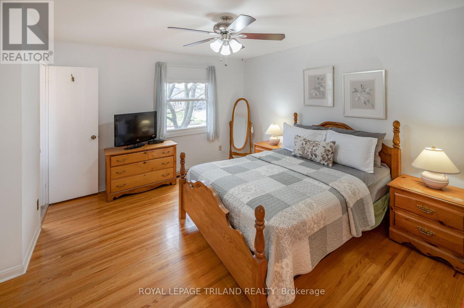 392 Village Green Avenue, London South, Ontario  N6J 3Z8 - Photo 21 - X12996622