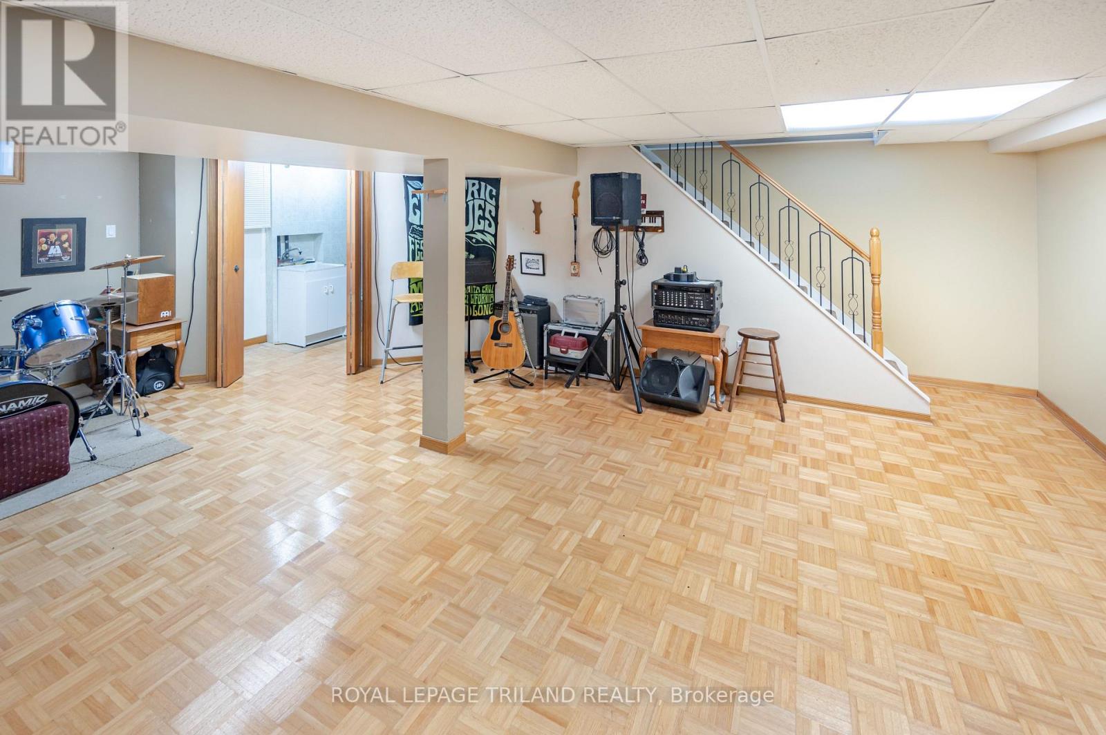 392 Village Green Avenue, London South, Ontario  N6J 3Z8 - Photo 33 - X12996622