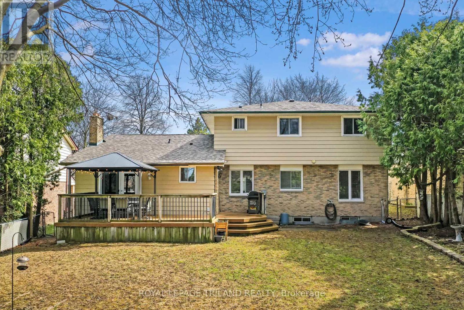 392 Village Green Avenue, London South, Ontario  N6J 3Z8 - Photo 38 - X12996622