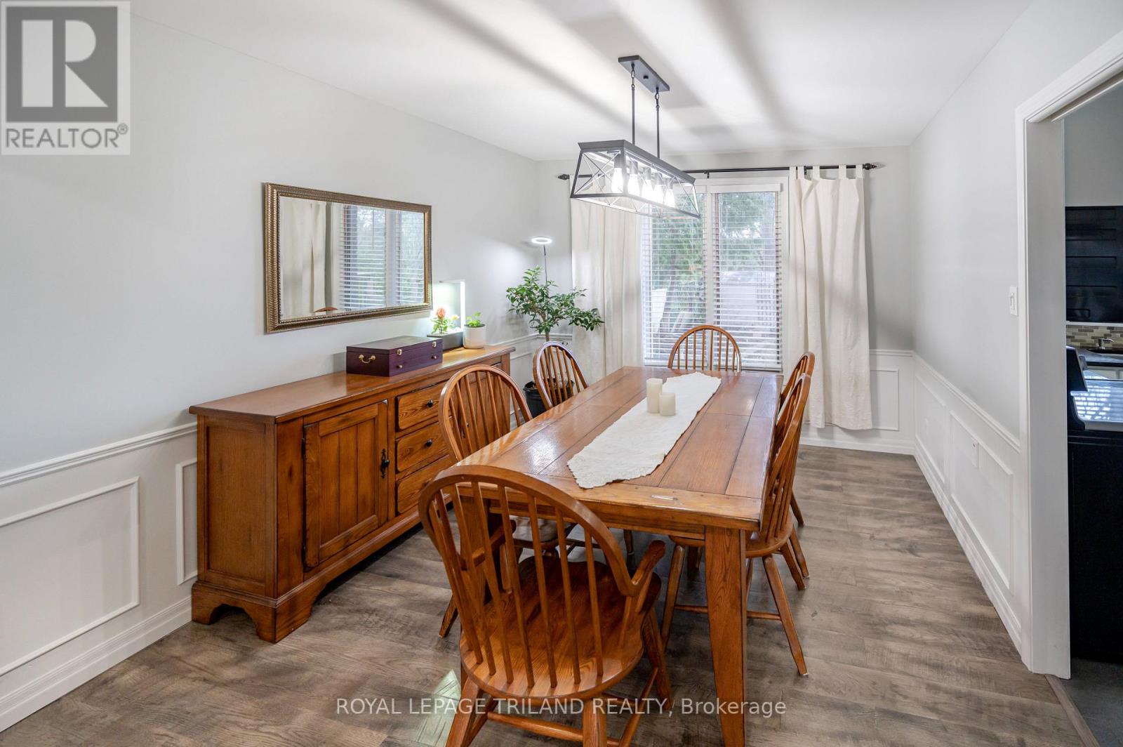 392 Village Green Avenue, London South, Ontario  N6J 3Z8 - Photo 9 - X12996622