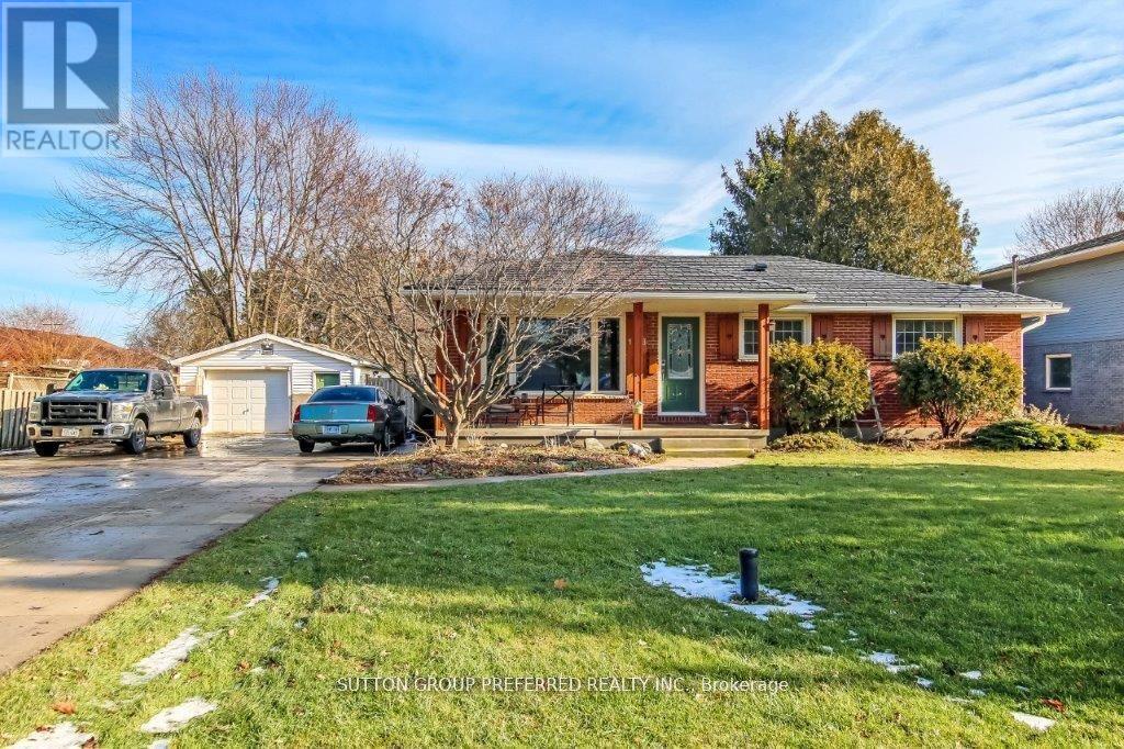 108 Coulter Avenue, Central Elgin, Ontario  N5R 5A7 - Photo 2 - X12996790