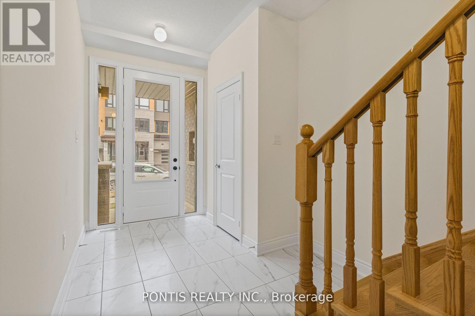 221 Tennant Circle, Vaughan, Ontario  L4H 5L4 - Photo 5 - N12995222