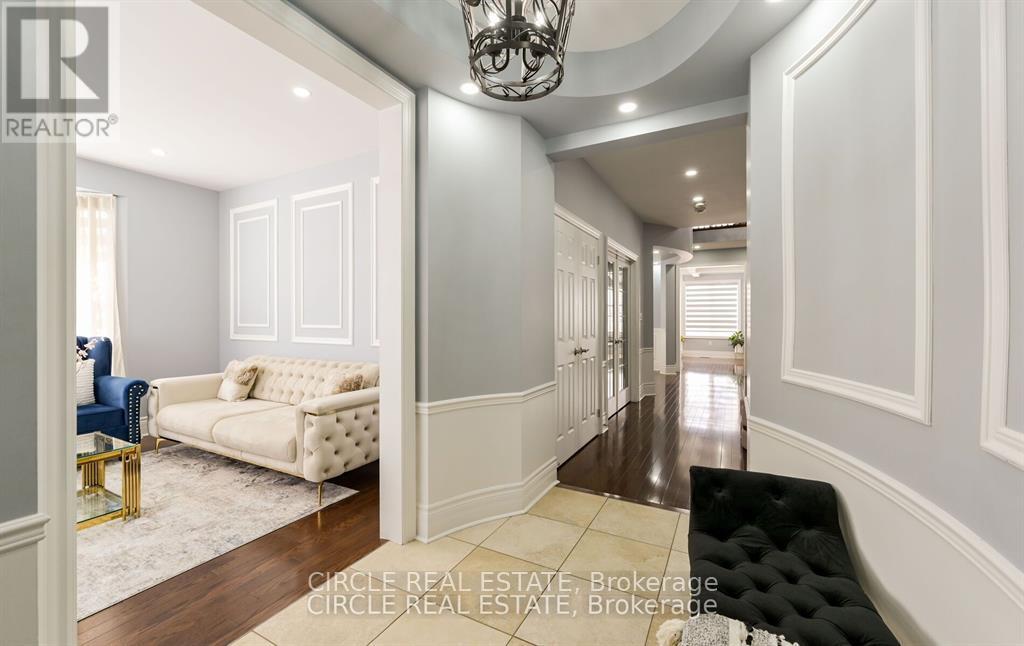 2 Learmont Avenue, Caledon, Ontario  L7C 3N3 - Photo 5 - W12996320