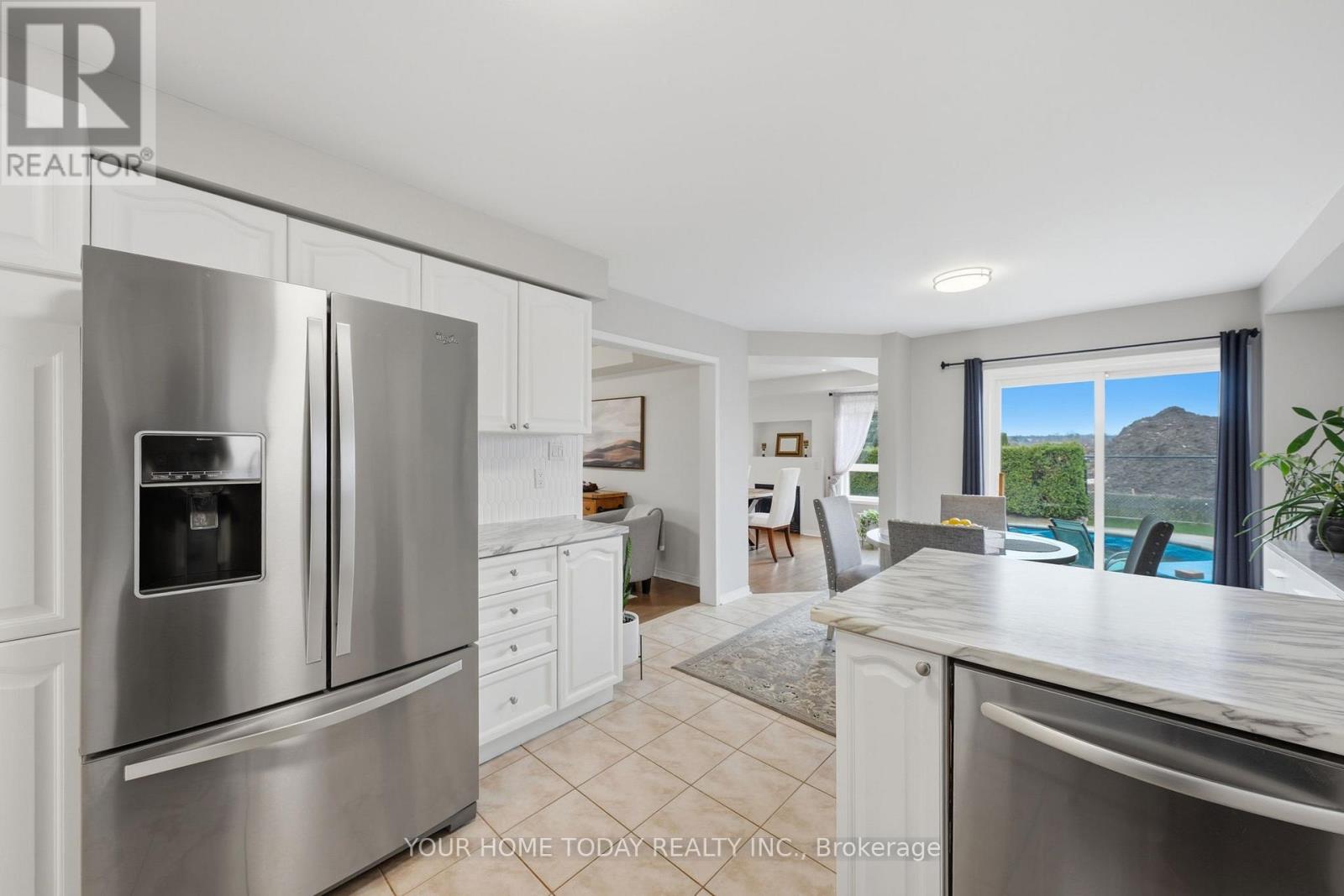 83 Atwood Avenue, Halton Hills, Ontario  L7G 6C5 - Photo 10 - W12996350