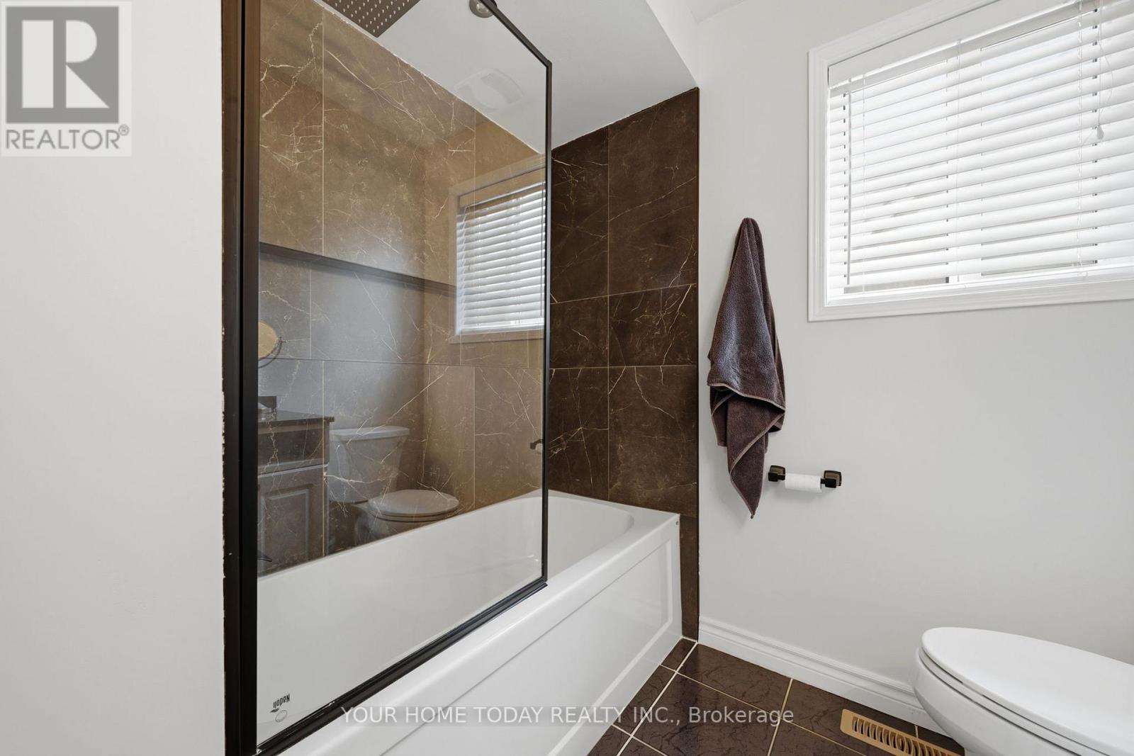 83 Atwood Avenue, Halton Hills, Ontario  L7G 6C5 - Photo 28 - W12996350