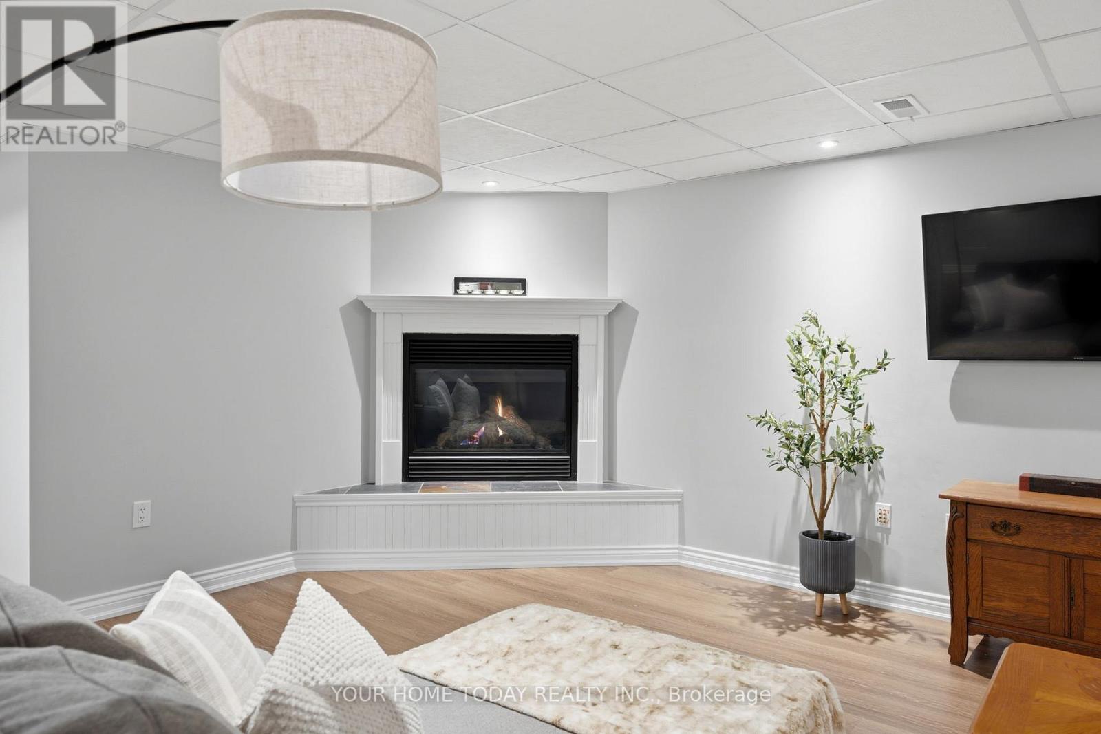 83 Atwood Avenue, Halton Hills, Ontario  L7G 6C5 - Photo 38 - W12996350