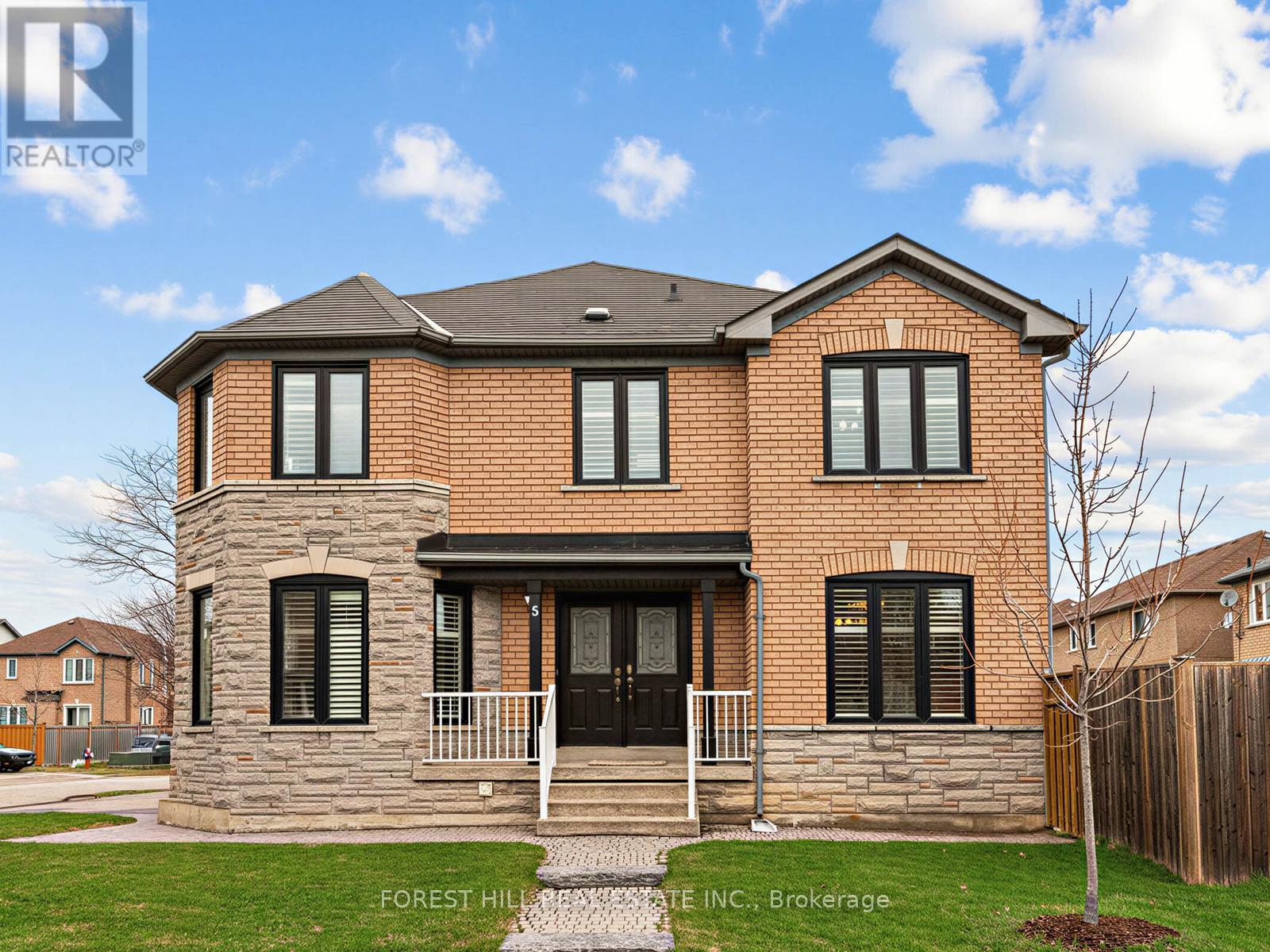 5 MANITOBA PLACE, Brampton, Ontario