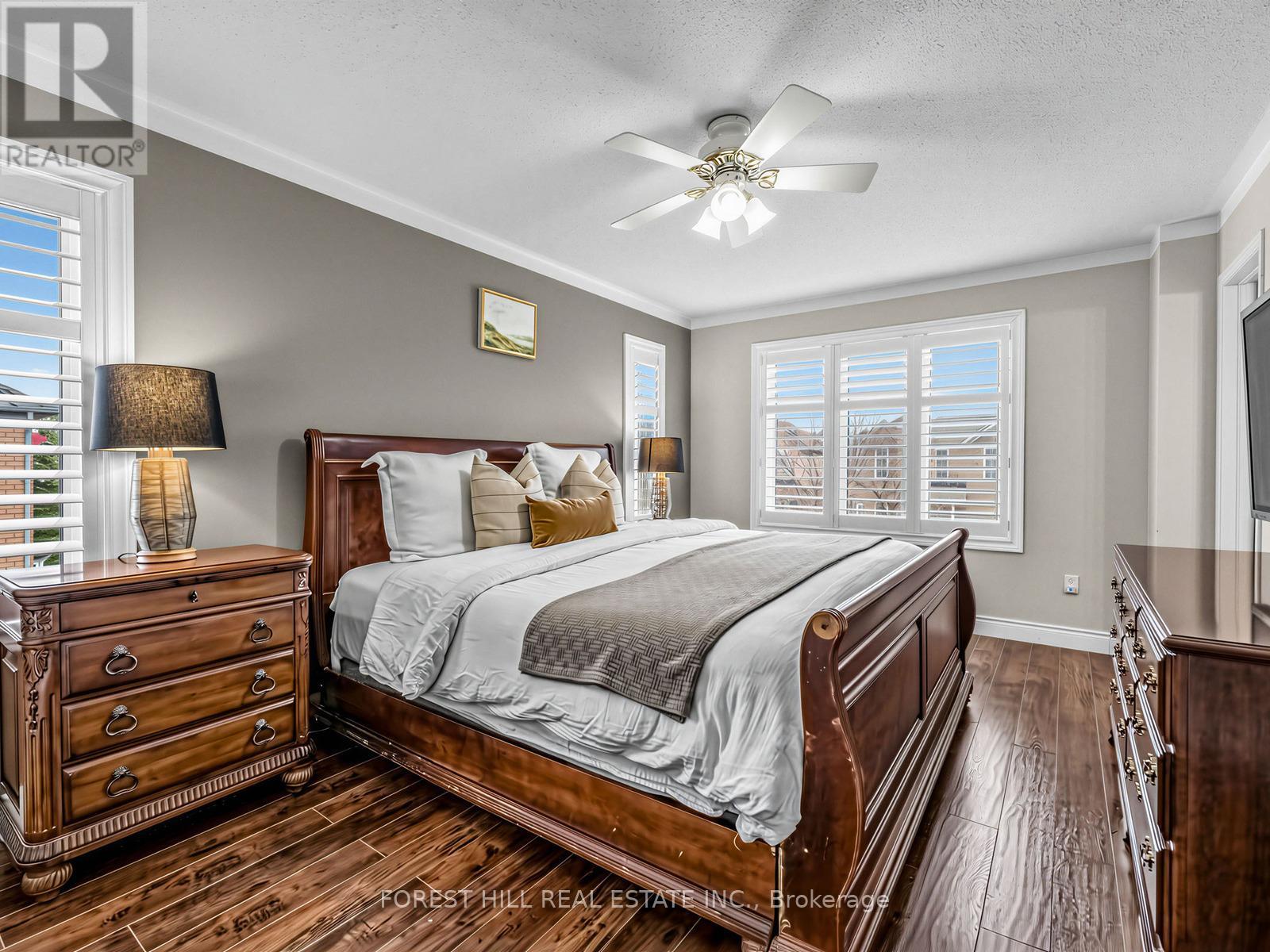 5 Manitoba Place, Brampton, Ontario  L6R 2H9 - Photo 11 - W12996408