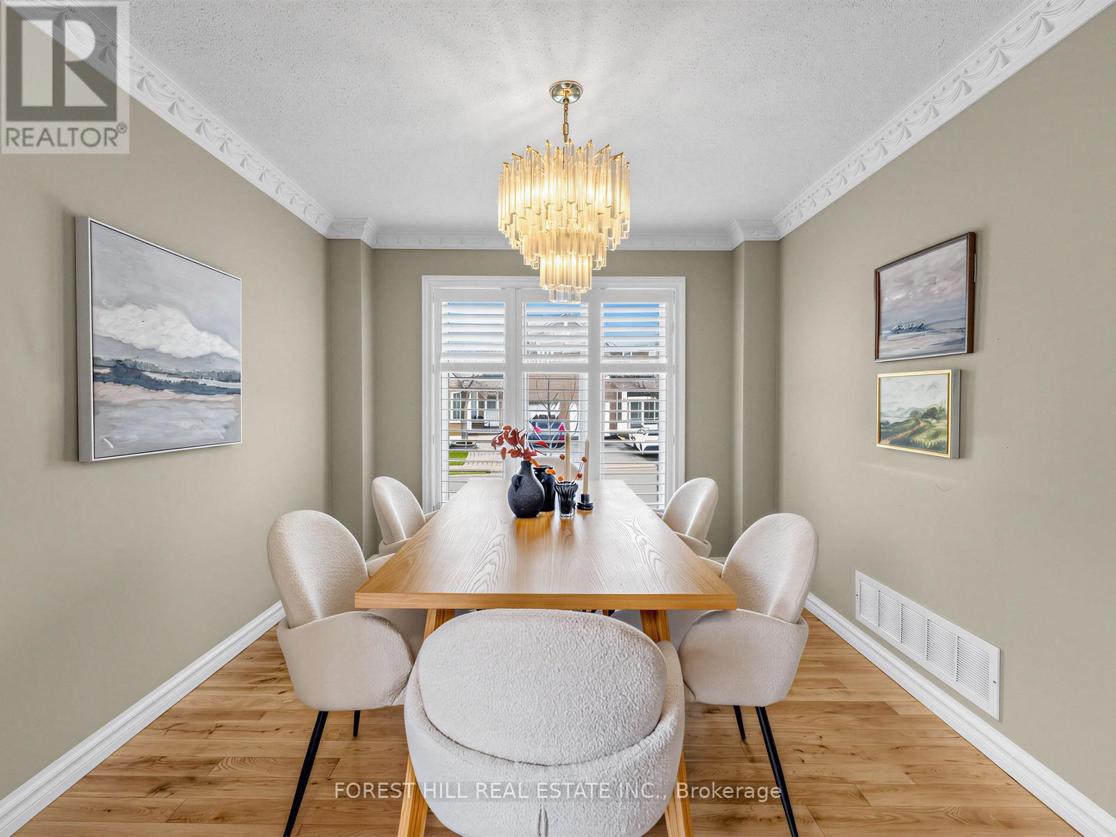 5 Manitoba Place, Brampton, Ontario  L6R 2H9 - Photo 8 - W12996408