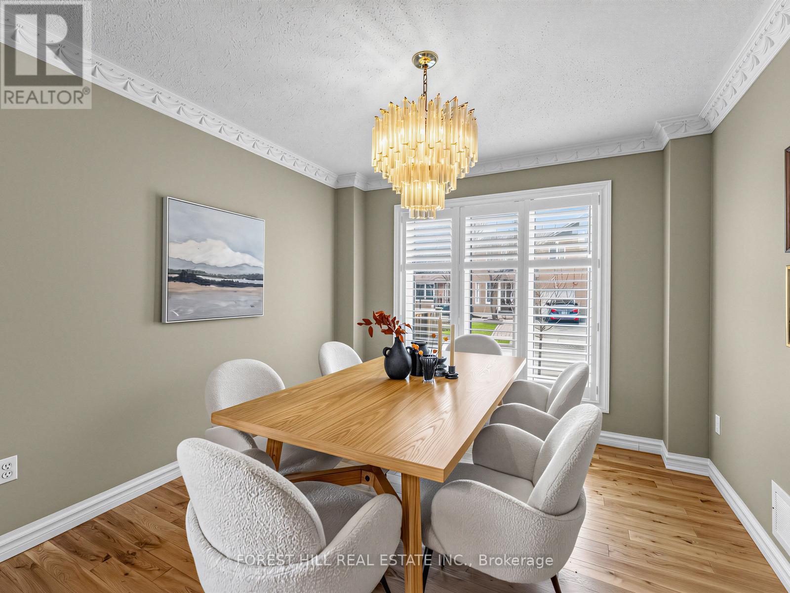 5 Manitoba Place, Brampton, Ontario  L6R 2H9 - Photo 9 - W12996408