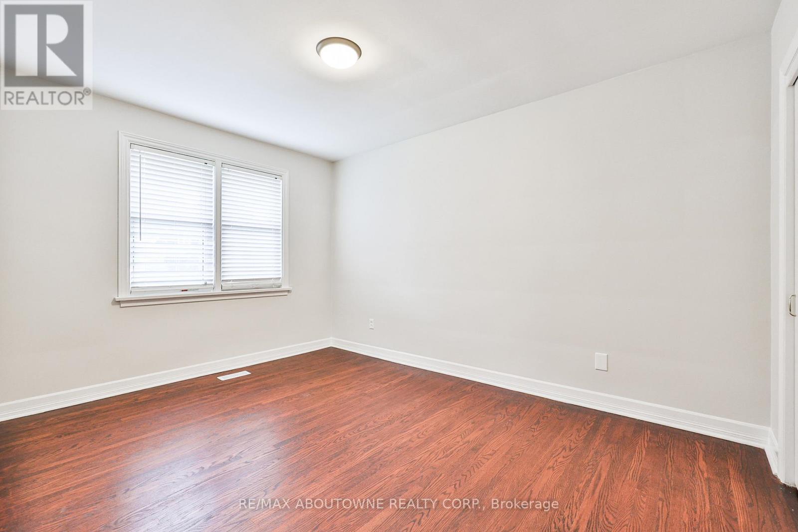 2063 Hixon Street, Oakville, Ontario  L6L 1S9 - Photo 20 - W12996430