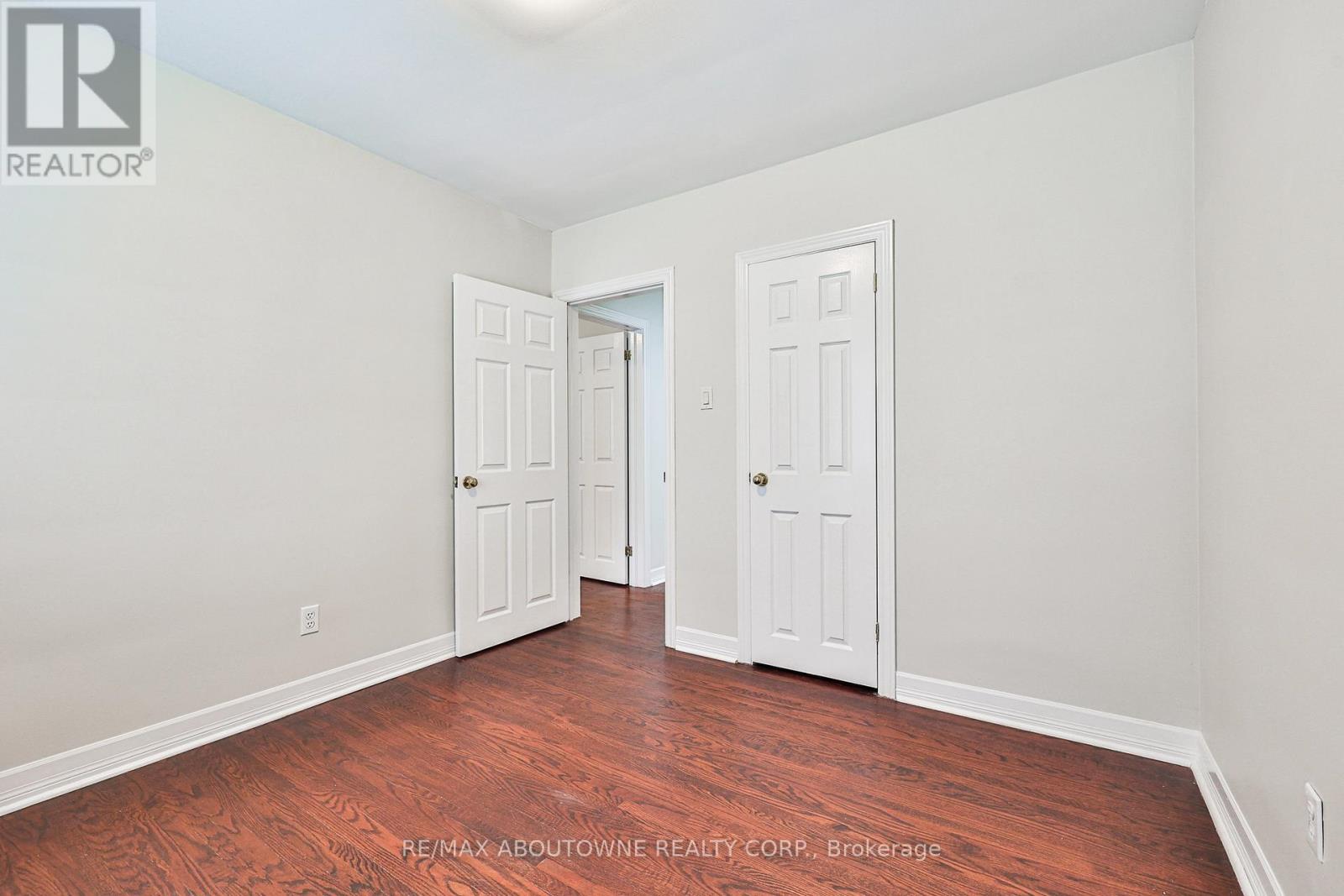 2063 Hixon Street, Oakville, Ontario  L6L 1S9 - Photo 23 - W12996430