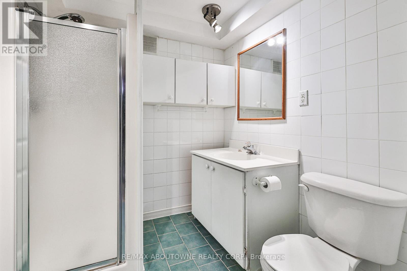 2063 Hixon Street, Oakville, Ontario  L6L 1S9 - Photo 30 - W12996430