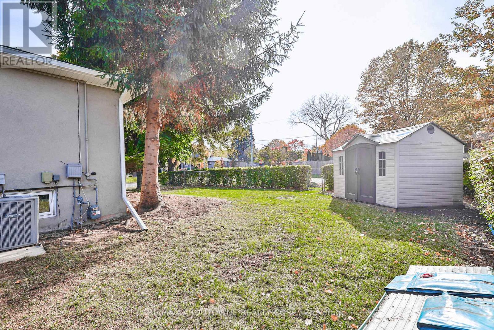 2063 Hixon Street, Oakville, Ontario  L6L 1S9 - Photo 46 - W12996430