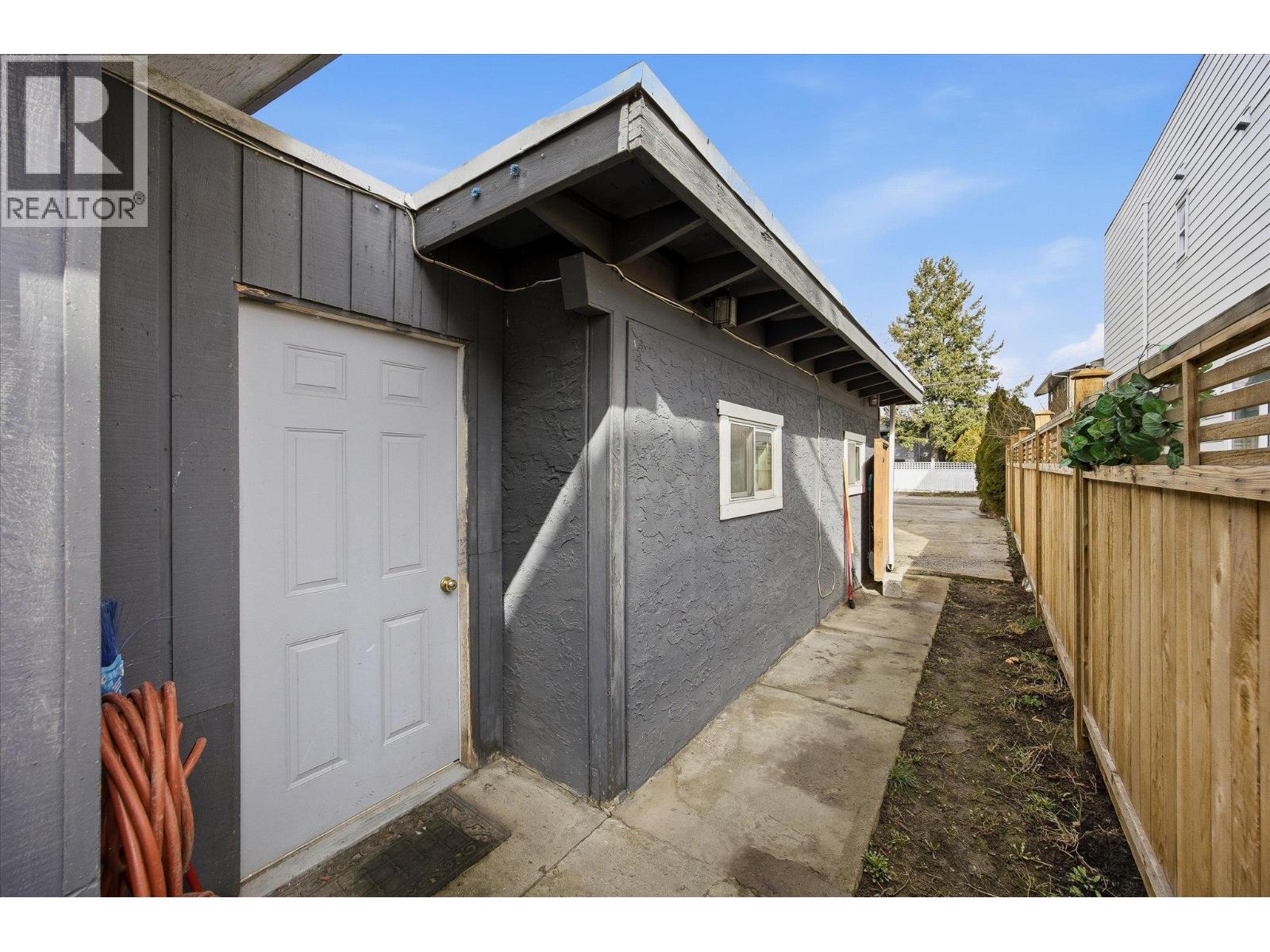 746 Raymer Avenue, Kelowna, British Columbia  V1X 2Z8 - Photo 21 - 10383251