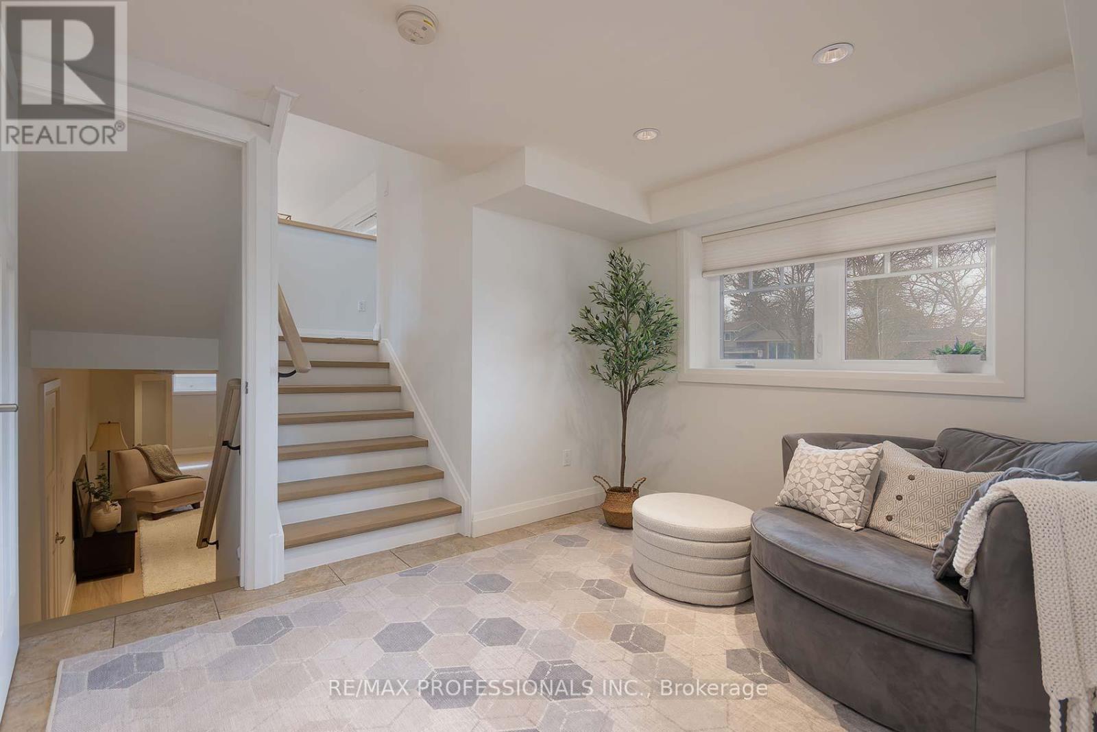 321 Wendy Lane, Oakville, Ontario  L6L 4P9 - Photo 29 - W12899956