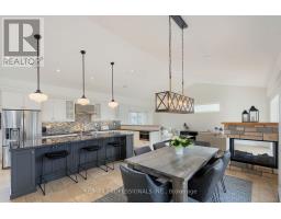 321 WENDY LANE, Oakville, Ontario