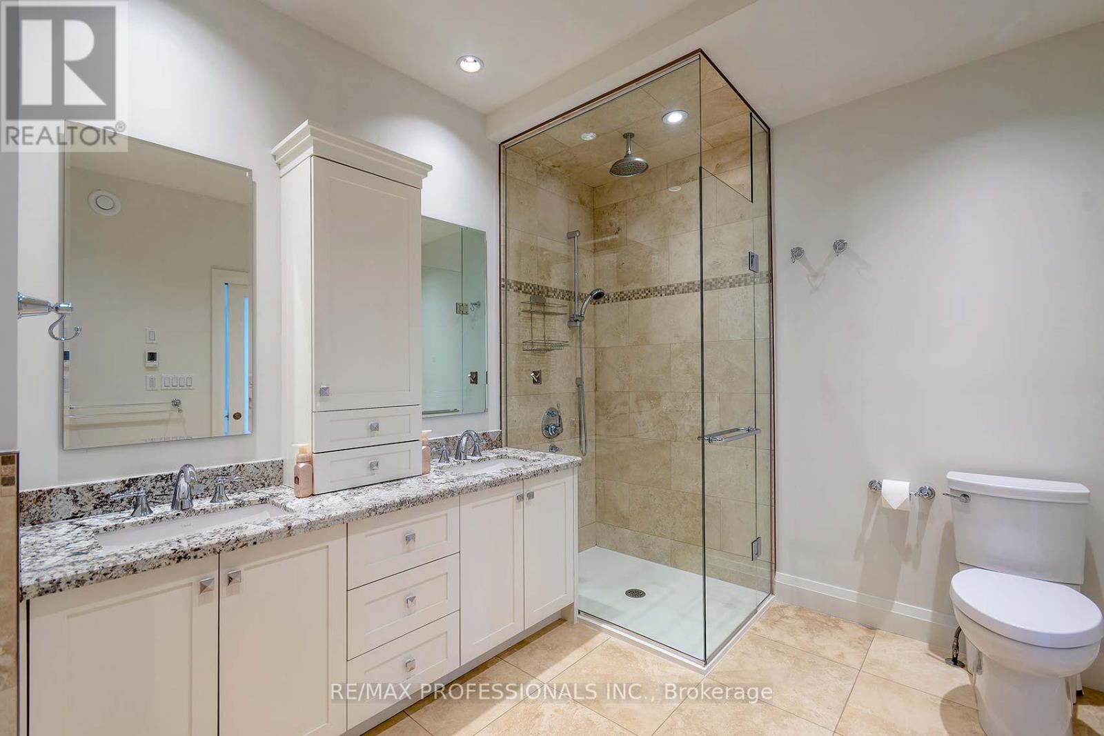 321 Wendy Lane, Oakville, Ontario  L6L 4P9 - Photo 24 - W12899956