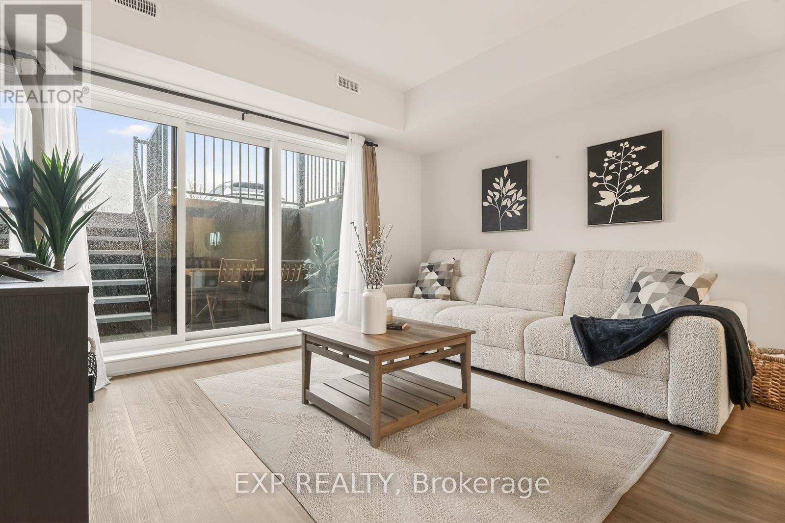 D - 810 Roger Griffiths Avenue, Ottawa, Ontario  K2S 3A9 - Photo 7 - X12996484