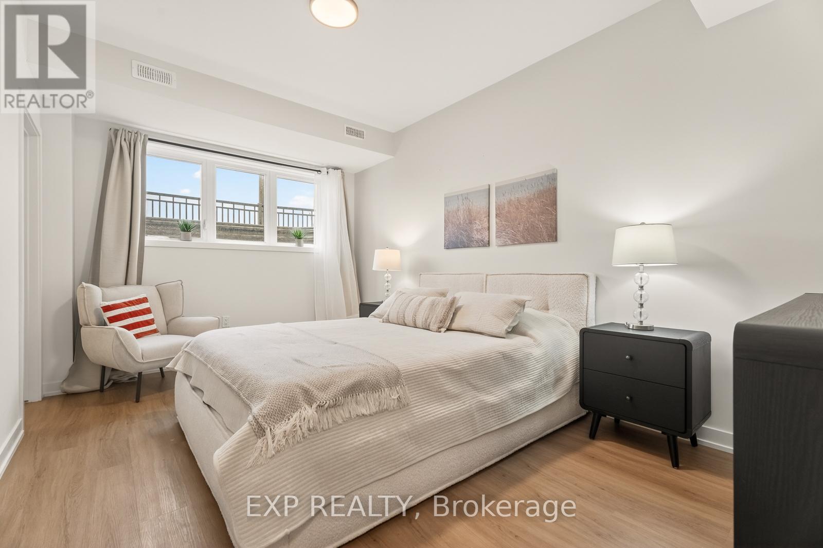 D - 810 Roger Griffiths Avenue, Ottawa, Ontario  K2S 3A9 - Photo 9 - X12996484