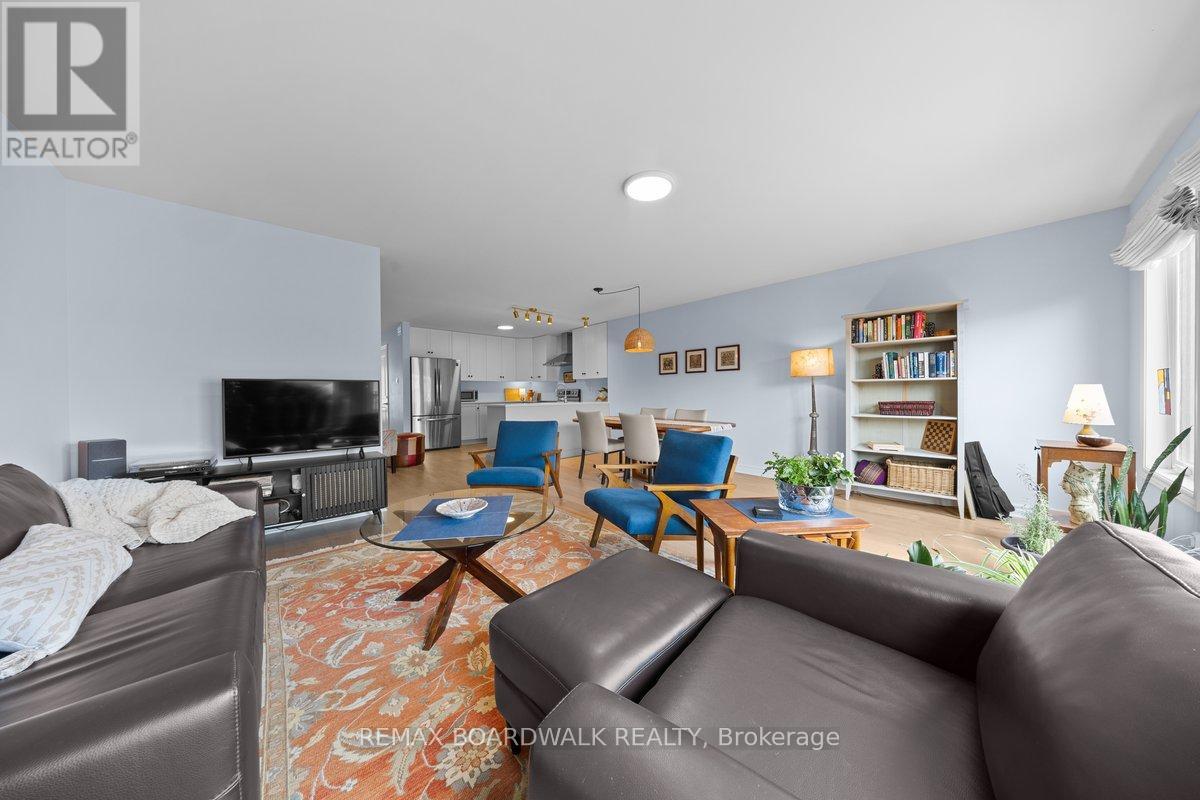 823 Reaume Street, Mississippi Mills, Ontario  K0A 1A0 - Photo 11 - X12996542