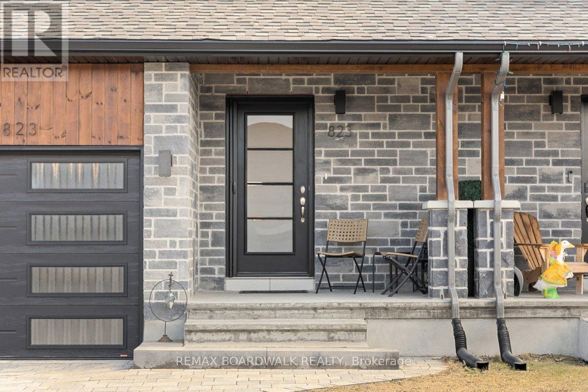 823 Reaume Street, Mississippi Mills, Ontario  K0A 1A0 - Photo 2 - X12996542