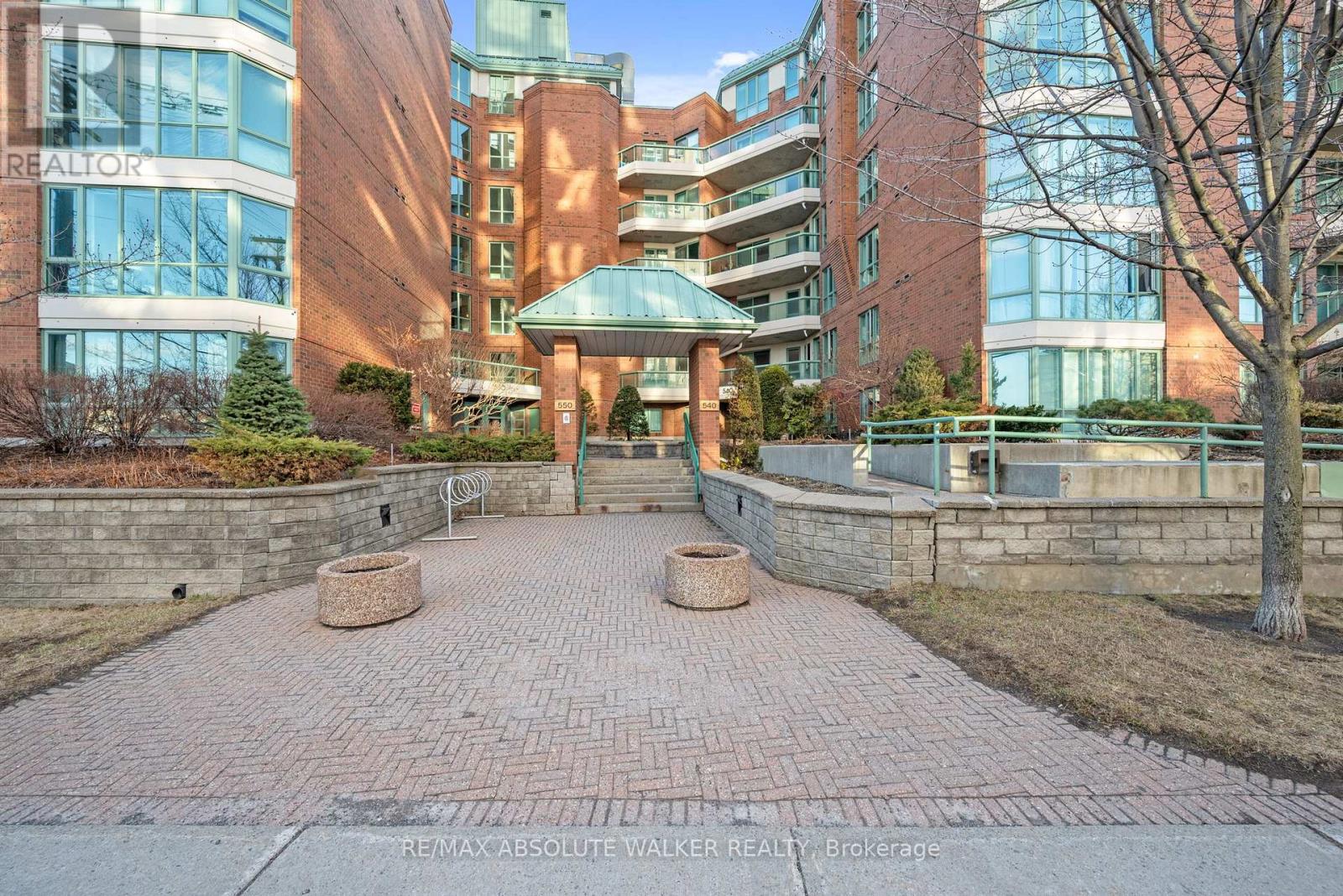 113 - 540 Cambridge Street S, Ottawa, Ontario  K1S 5M7 - Photo 2 - X12996548