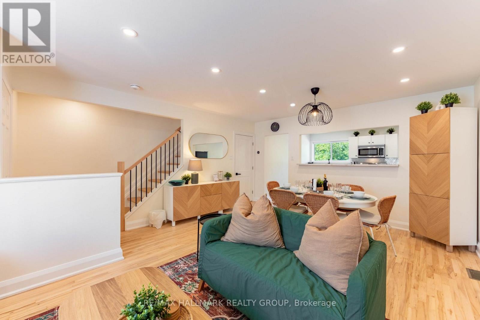 820 Grenon Avenue, Ottawa, Ontario  K2B 6G2 - Photo 13 - X12996652