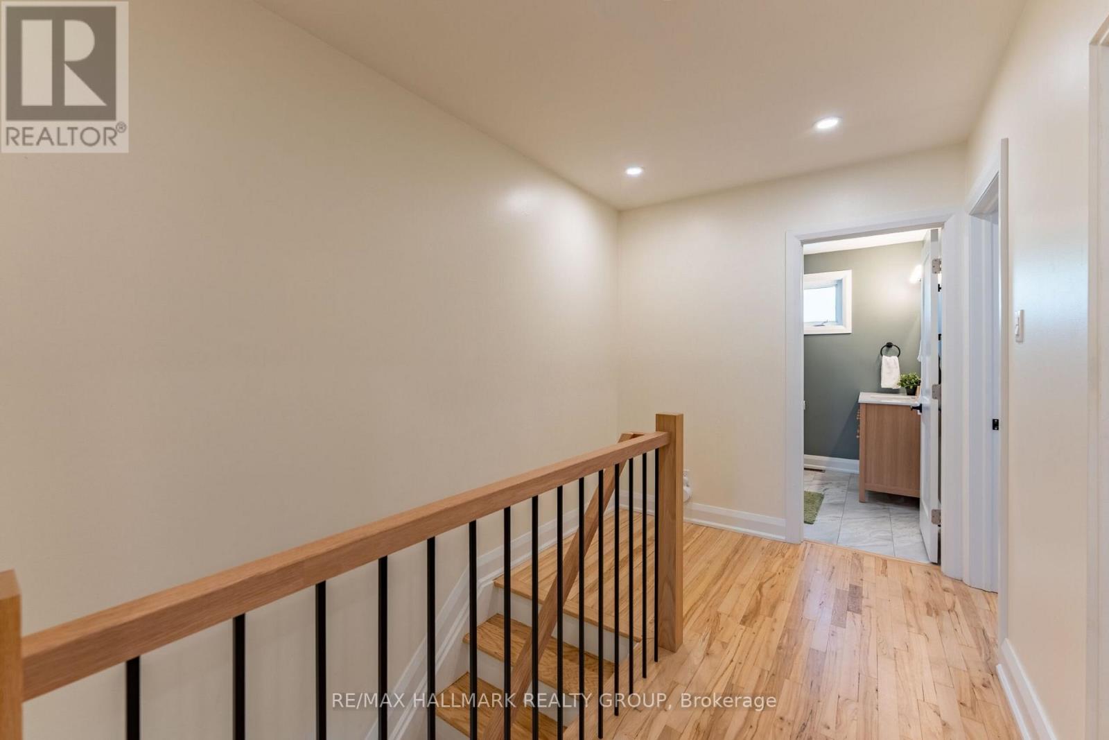 820 Grenon Avenue, Ottawa, Ontario  K2B 6G2 - Photo 17 - X12996652