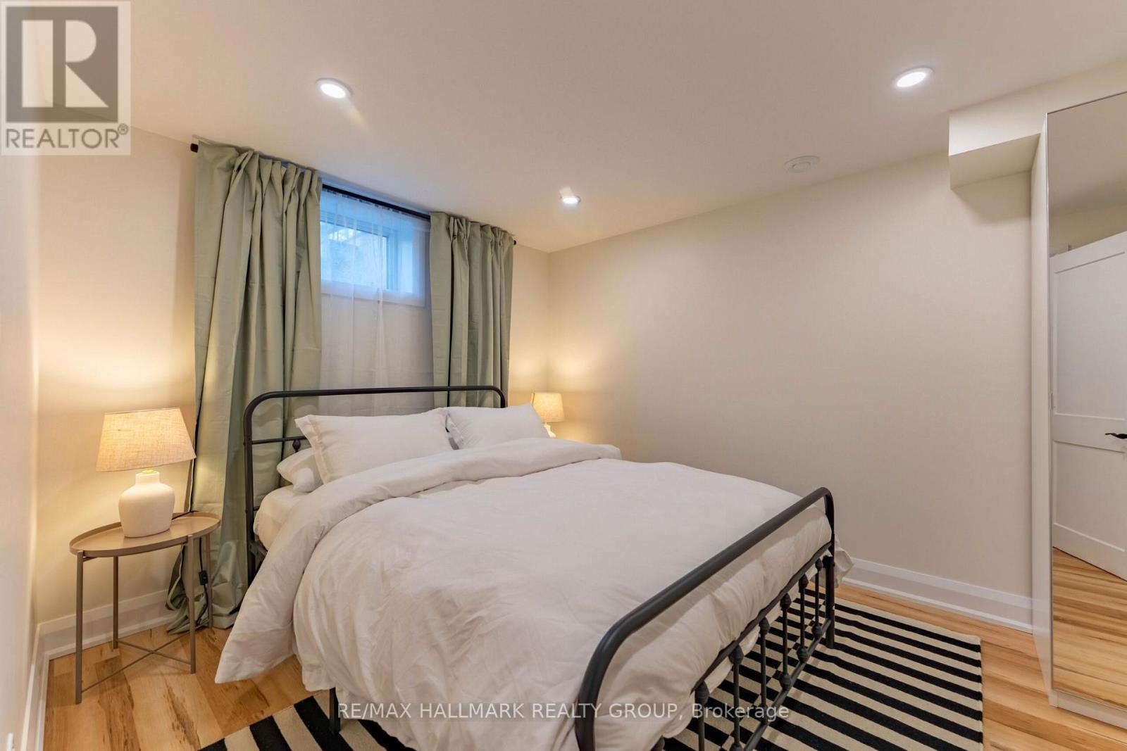 820 Grenon Avenue, Ottawa, Ontario  K2B 6G2 - Photo 19 - X12996652