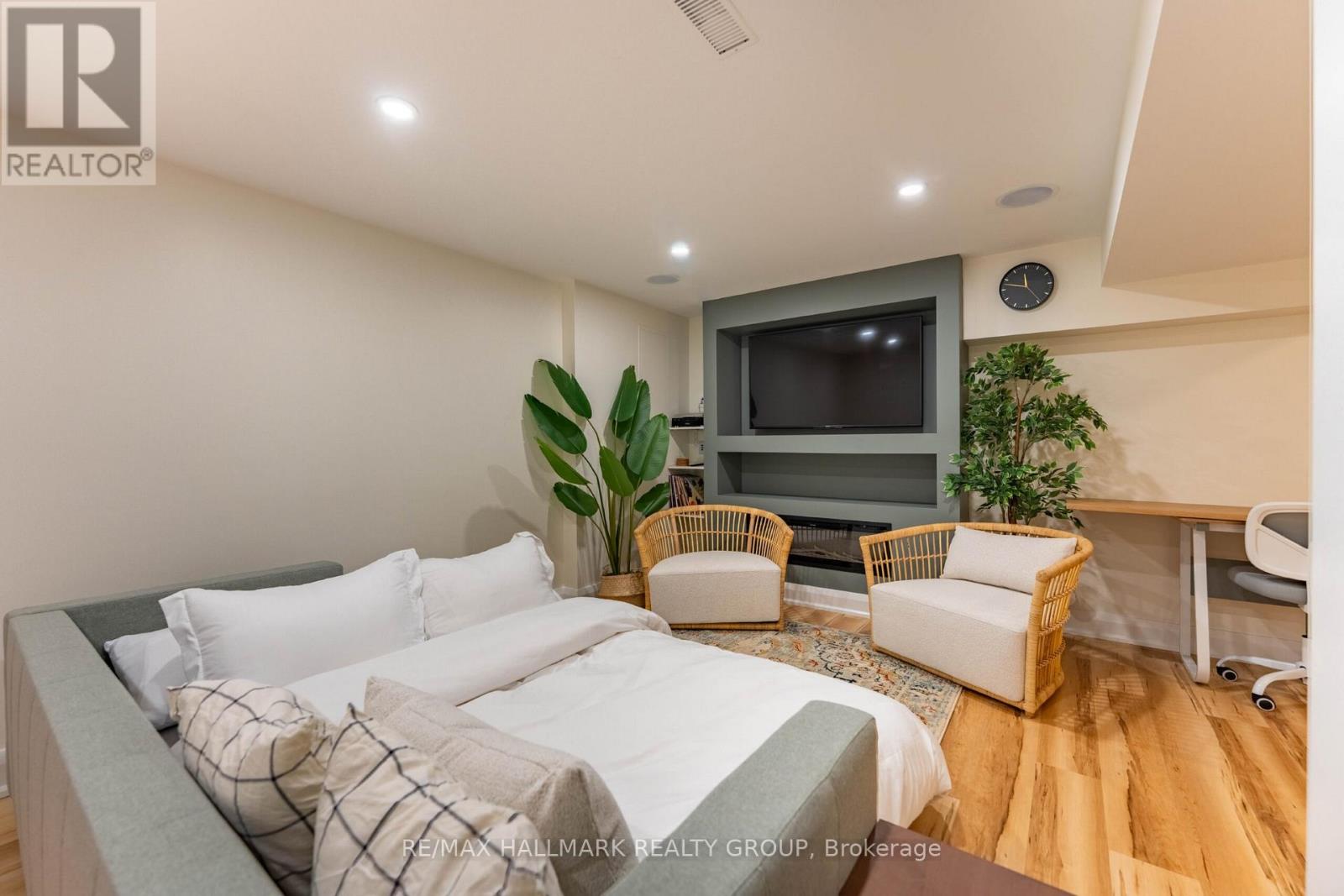 820 Grenon Avenue, Ottawa, Ontario  K2B 6G2 - Photo 30 - X12996652