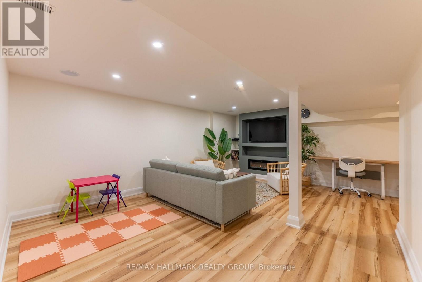 820 Grenon Avenue, Ottawa, Ontario  K2B 6G2 - Photo 31 - X12996652